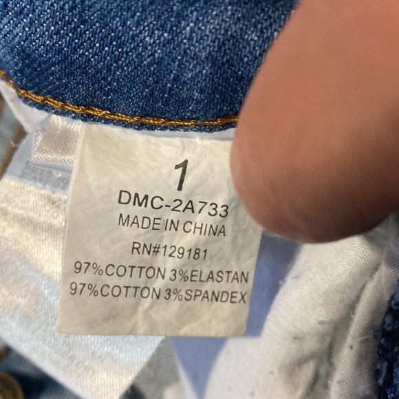 Woman’s jean’s size 1 - Picture 6 of 7